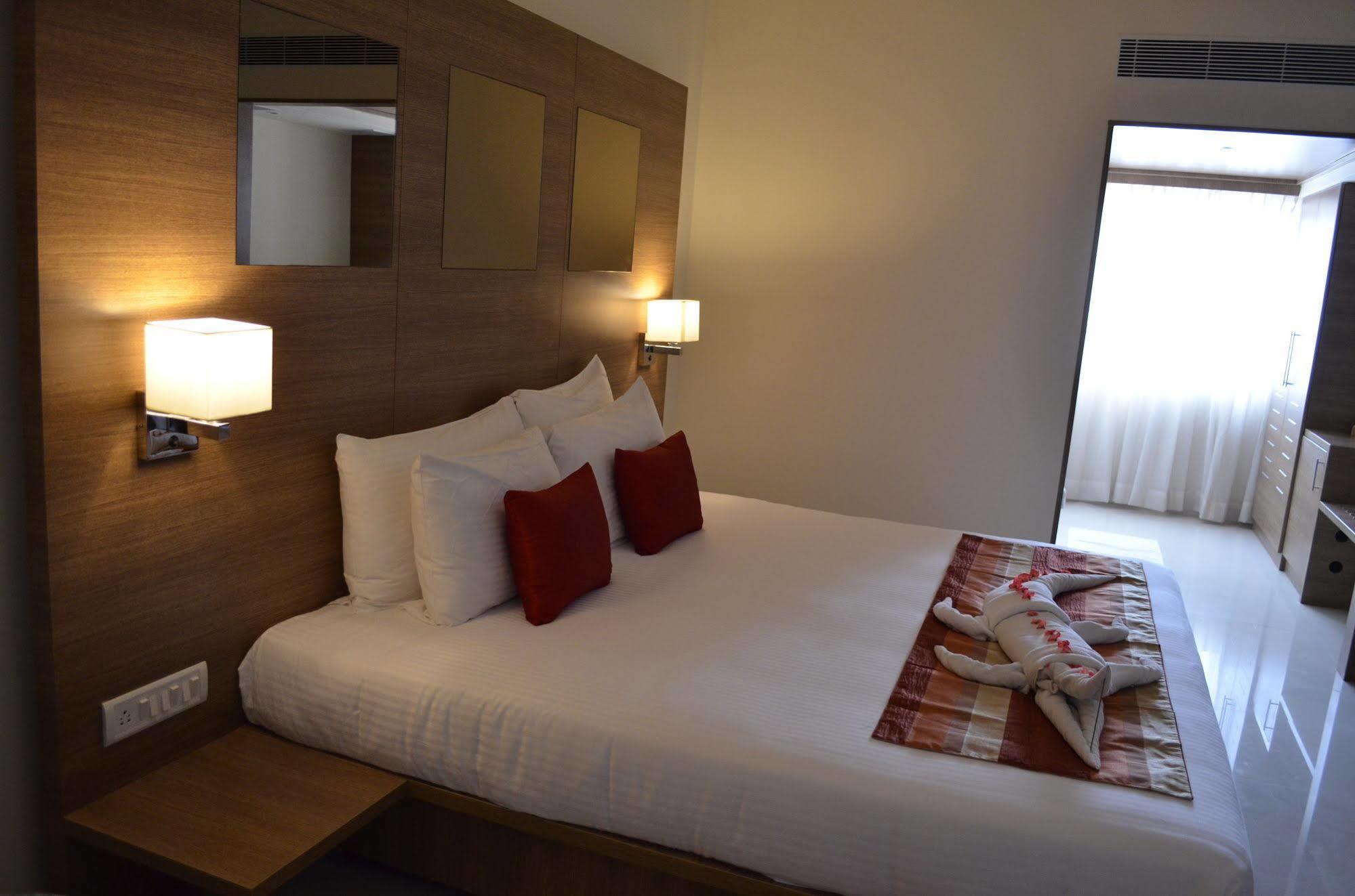 Regency Tiruttani By Grt Hotels Thiruttani Exterior photo