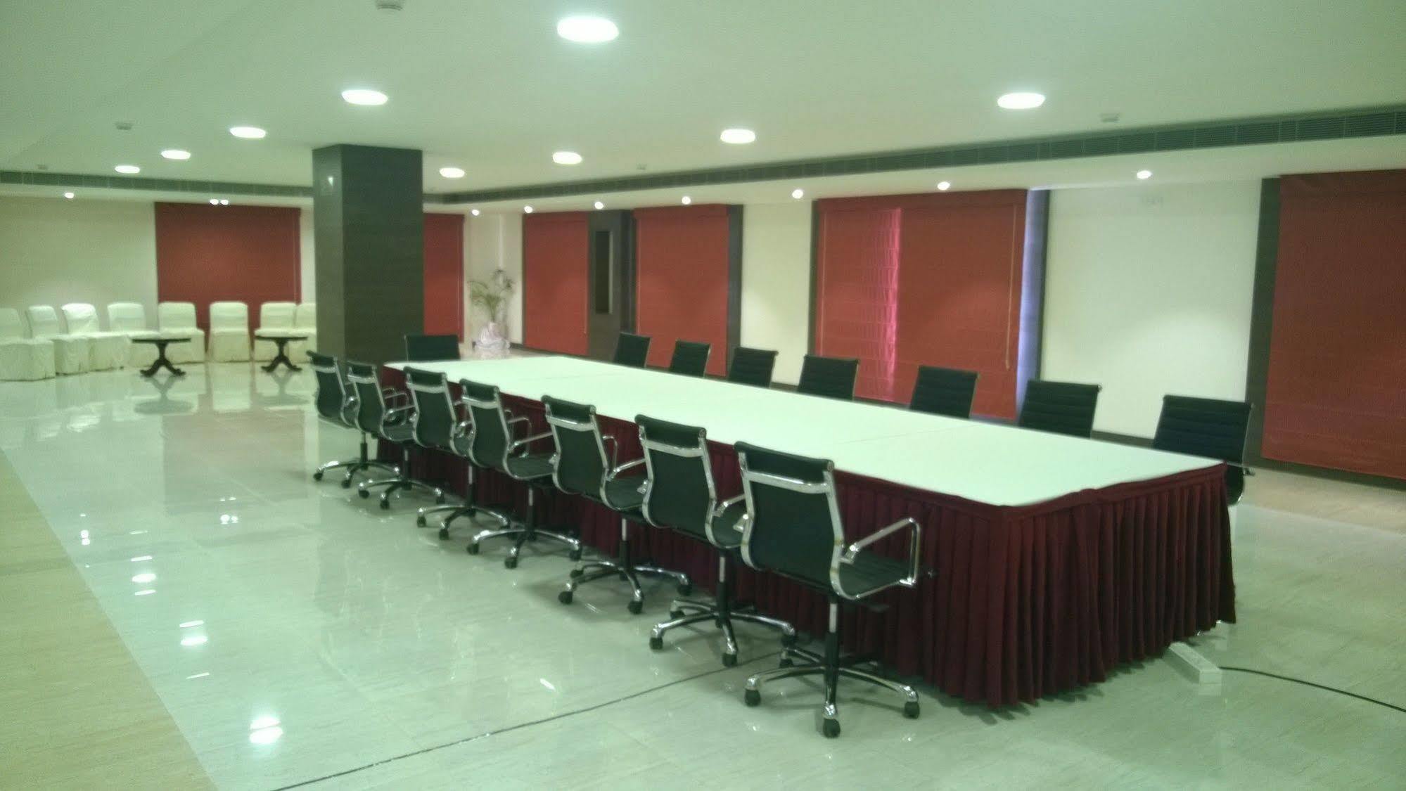 Regency Tiruttani By Grt Hotels Thiruttani Exterior photo